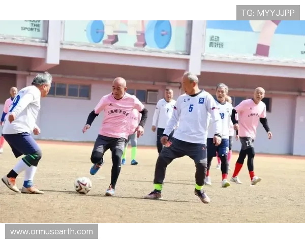 足球风驰直播助力青训发展，推动足球运动普及与全民健身新风尚